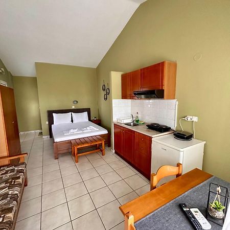 Artemis Hotel Apartments Keramotí Kültér fotó